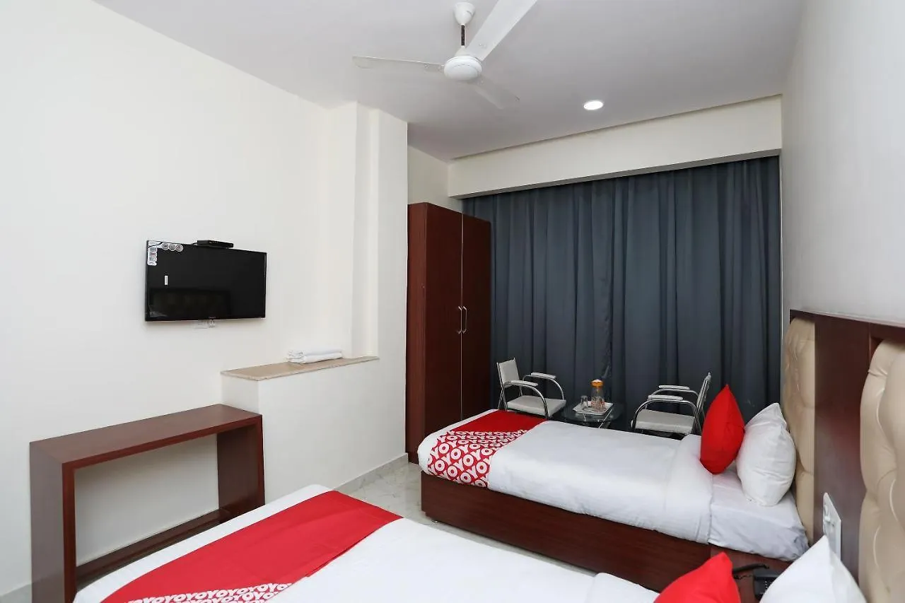 Hotel Oyo 19122 Mastana Palace Varanasi