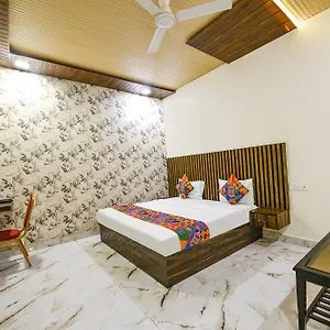 Fabhotel The Crystal Palace Rohini Delhi (National Capital Territory of India)