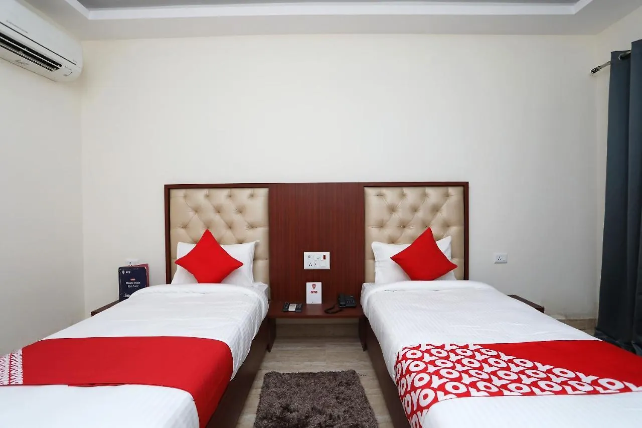 Oyo 19122 Mastana Palace Varanasi Hotel
