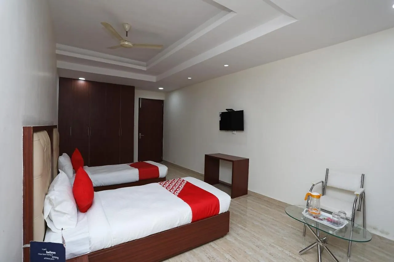 Oyo 19122 Mastana Palace Varanasi Hotel